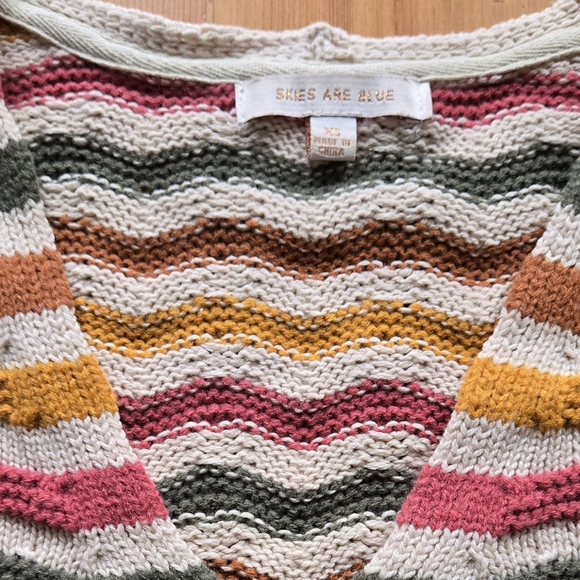 Skies are Blue chevron print sweater - Picture 3 of 6